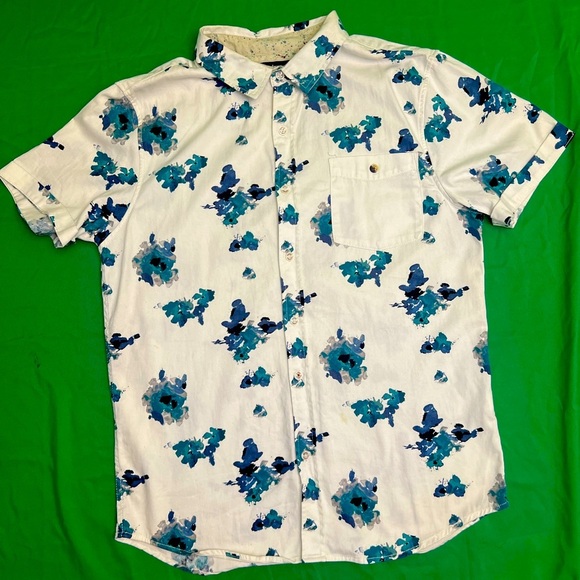 Modern Amusement Other - Modern Amusement Short Sleeve Button Down Shirt